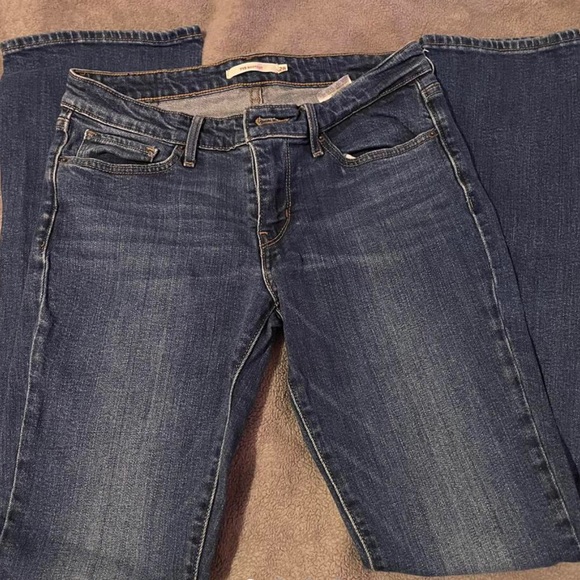 Levi’s dark wash low rise bootcut jeans - Picture 3 of 5